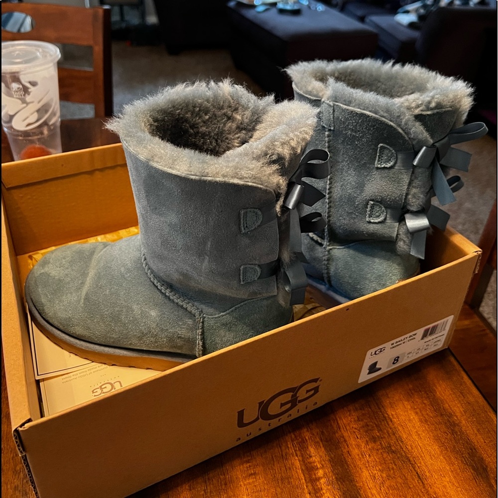 Bailey Bow Blue Uggs